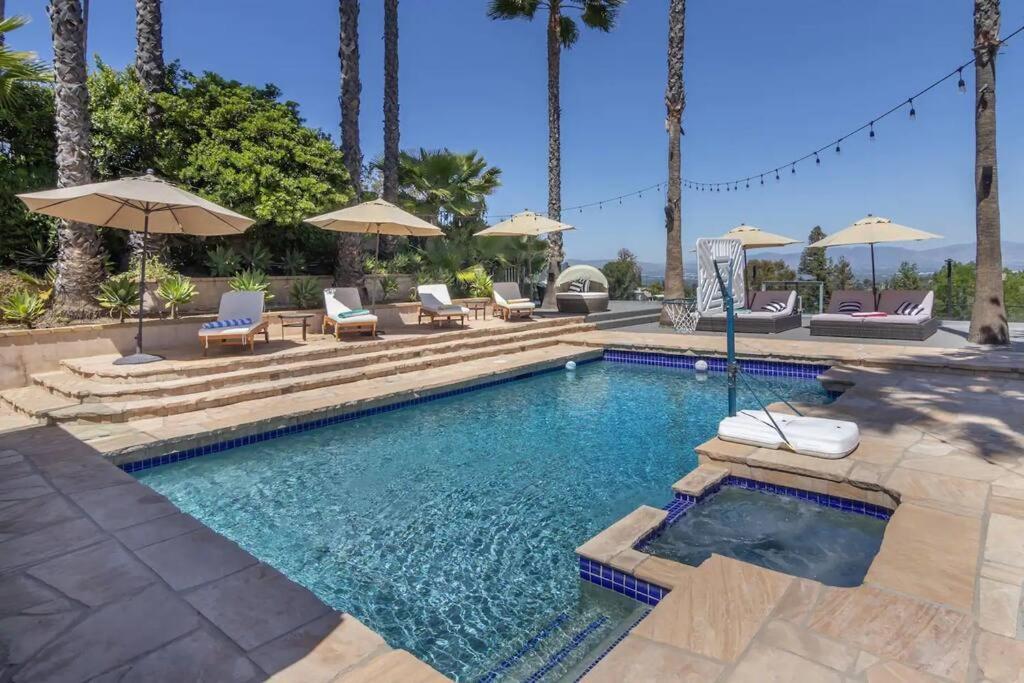 Gorgeous W/pool, Spa, B-ball Court&view! * Los Angeles