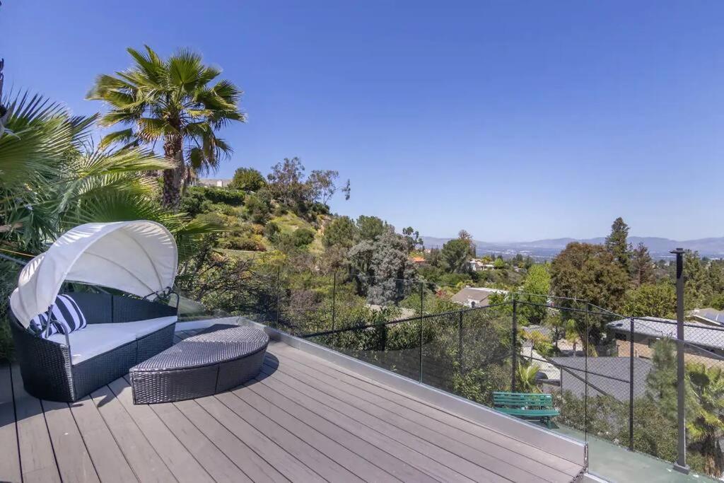 Gorgeous W/pool, Spa, B-ball Court & View! Pousada